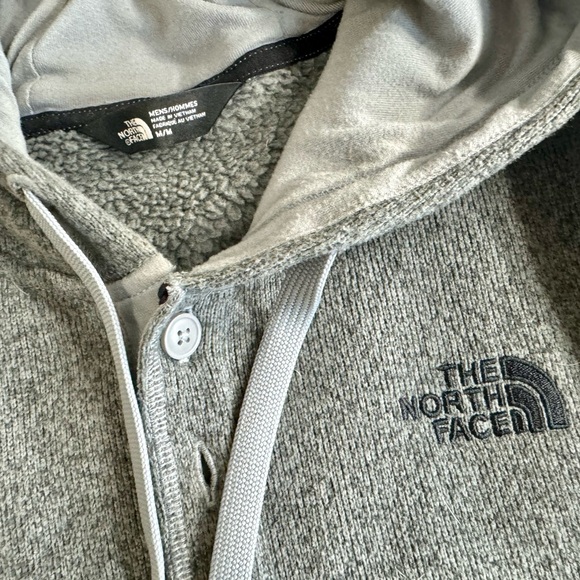 North Face hoodie. Heather grey. Medium. - Picture 3 of 4